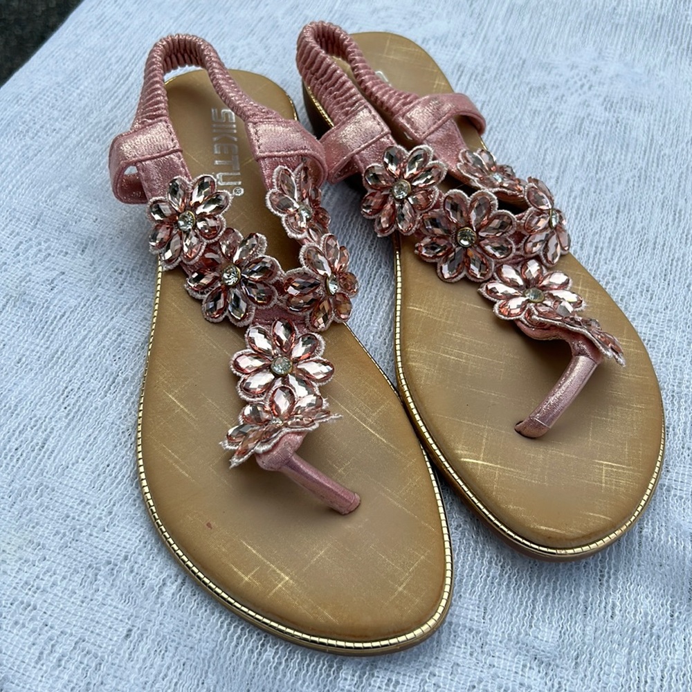 SIKETU  SANDALS SIZE 8 worn once